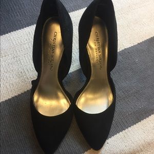 Black Pumps